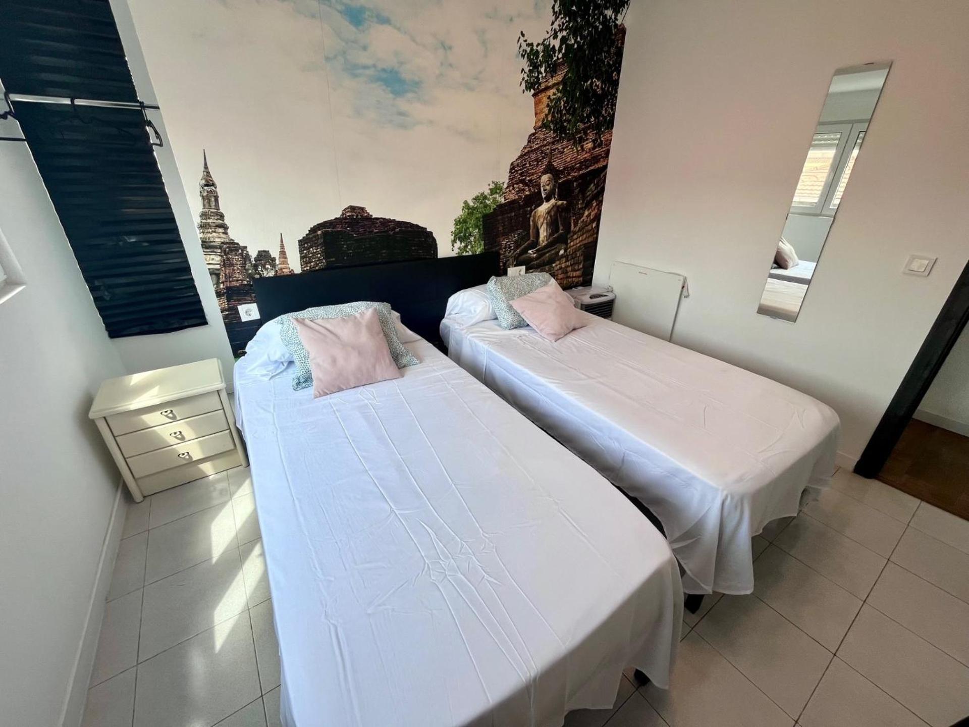 Novelda Centro Habitaciones Con Bano Privado Y Compartido , Cocina Y Terraza 外观 照片